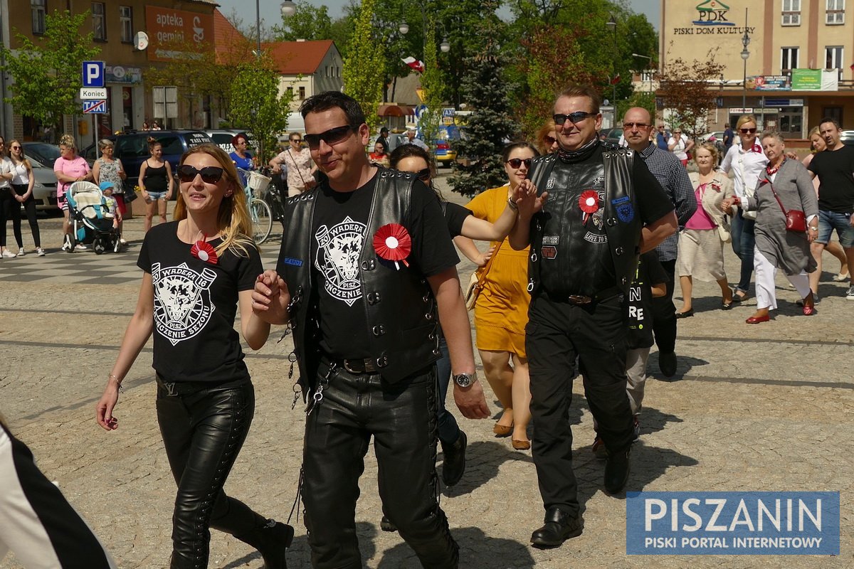 Słoneczny Polonez na Placu Daszyńskiego