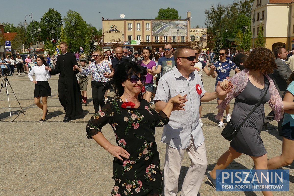 Słoneczny Polonez na Placu Daszyńskiego