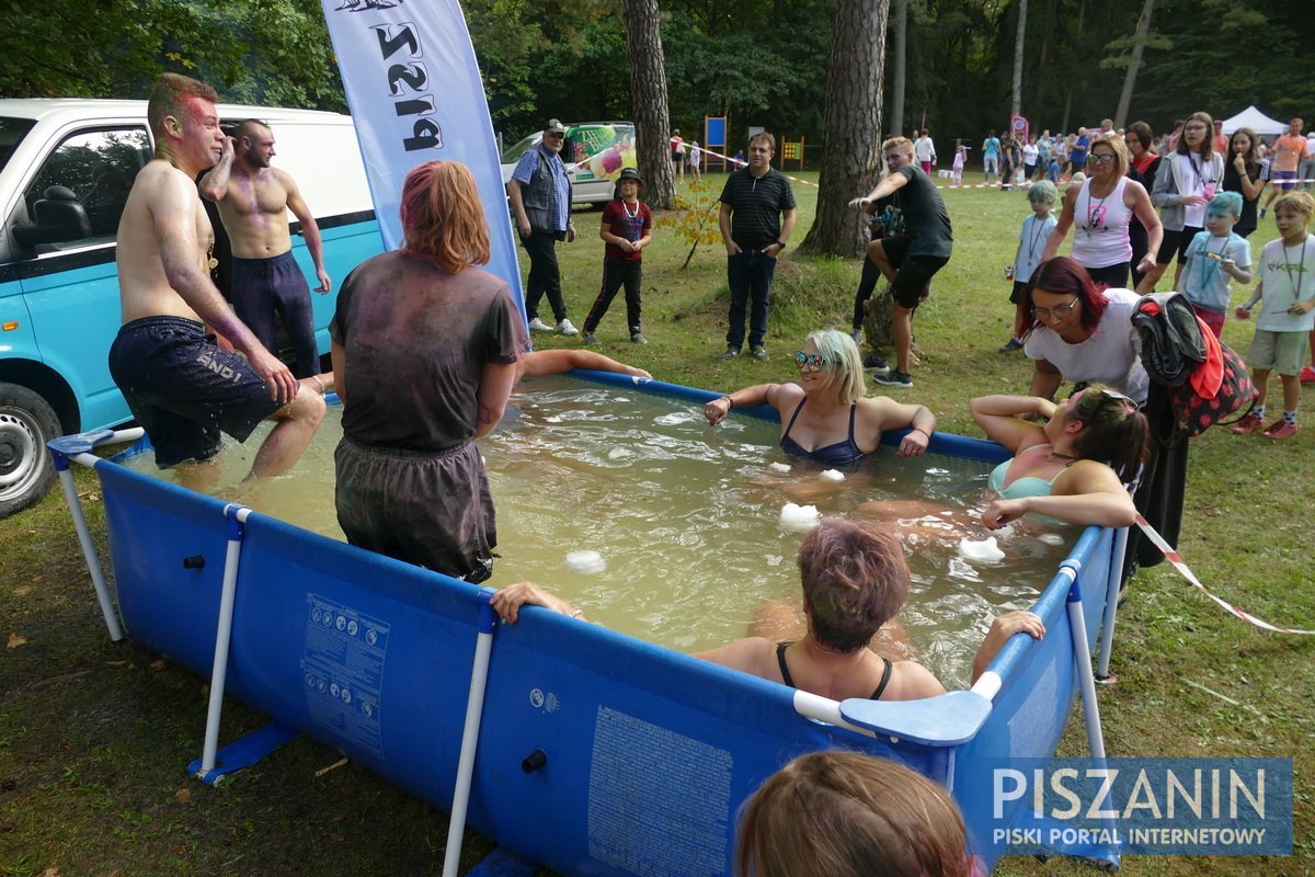 VI Kolorowy Piski Bieg Charytatywny za nami. Było słonecznie, kolorowo, radośnie