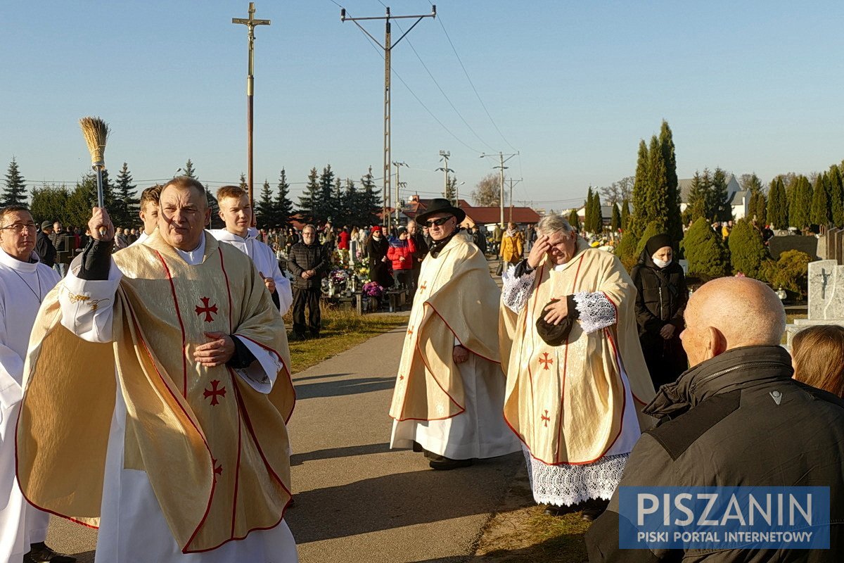 Odwiedziliśmy groby bliskich zmarłych