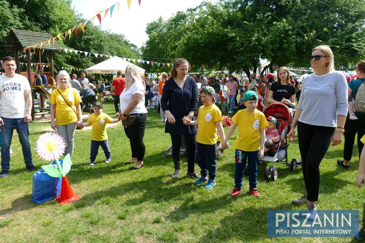 Przedszkolny piknik rodzinny. Było słonecznie, kolorowo i radośnie