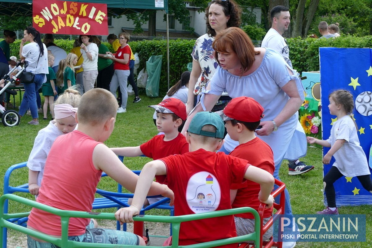 Przedszkolny piknik rodzinny. Było słonecznie, kolorowo i radośnie