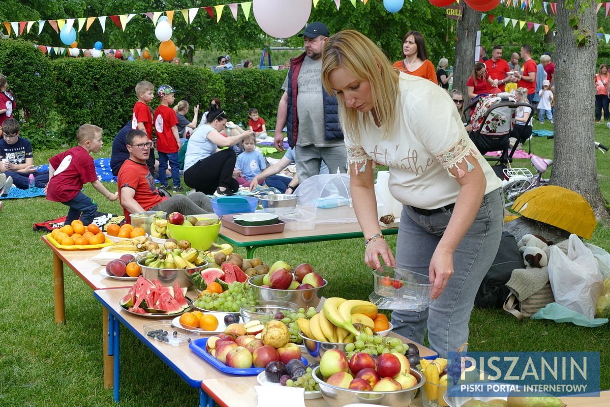 Przedszkolny piknik rodzinny. Było słonecznie, kolorowo i radośnie