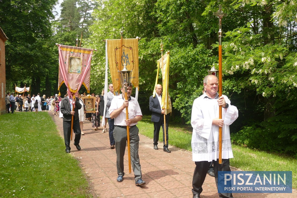 Boże Ciało - uroczysta procesja w Kociołku Szlacheckim