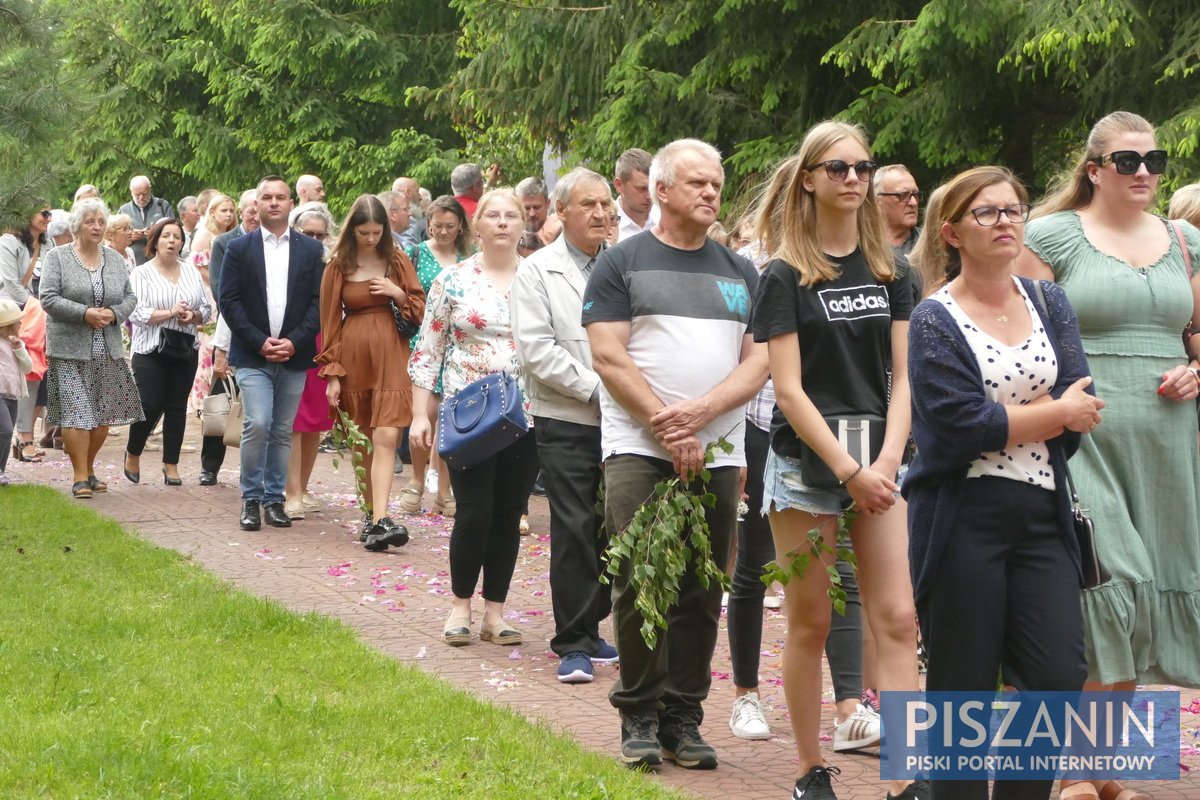 Boże Ciało - uroczysta procesja w Kociołku Szlacheckim