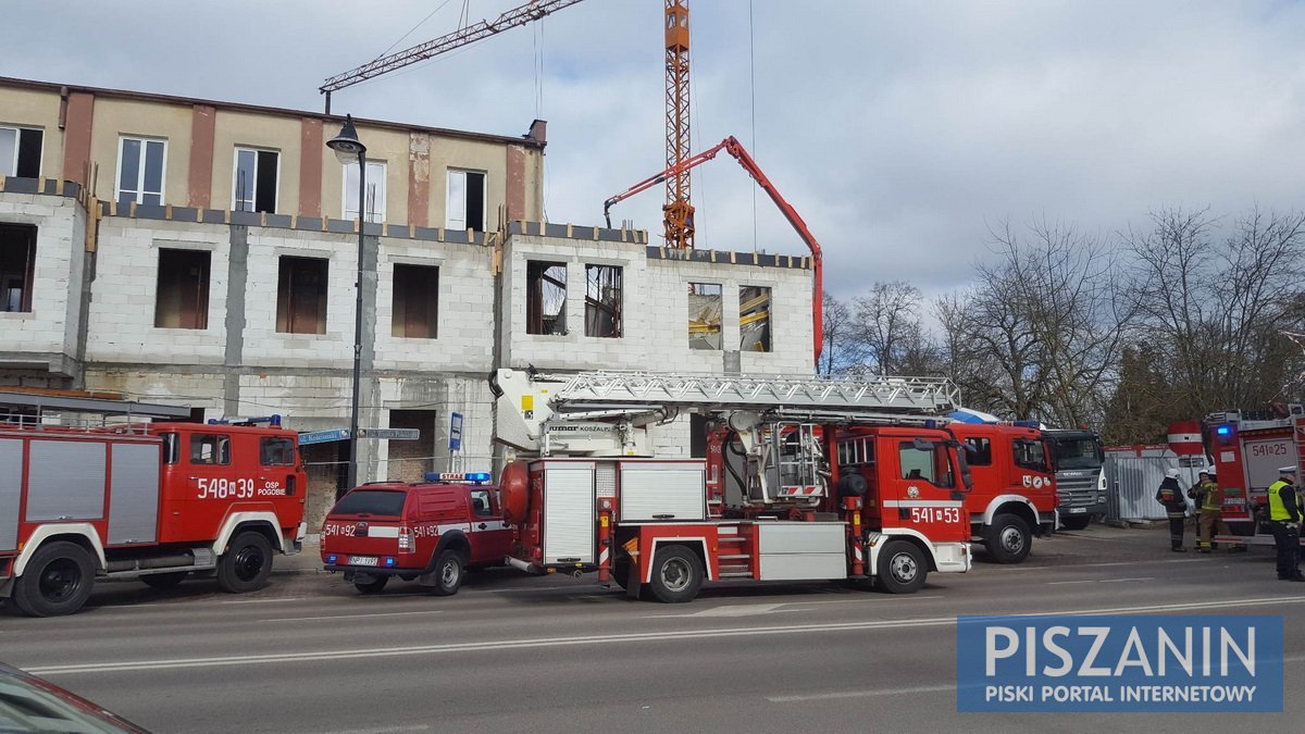 Wypadek na budowie PDK. Zawaliła się konstrukcja pod wylewanym stropem