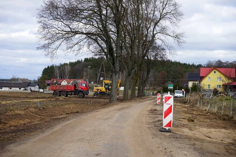 Rozpoczęły się prace przy przebudowie drogi gminnej nr 174018N Pietrzyki - Maszty