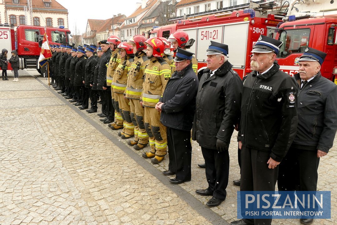 Jednostce Ratowniczo - Gaśniczej w Piszu przekazano nowy wóz za 1,25 miliona złotych