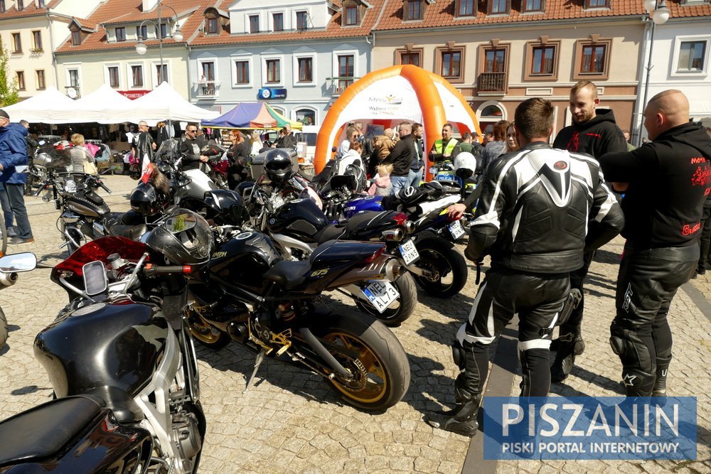 Sezon Motocyklowy Pisz 2023 rozpoczęty. Korowód jednośladów nie miał końca