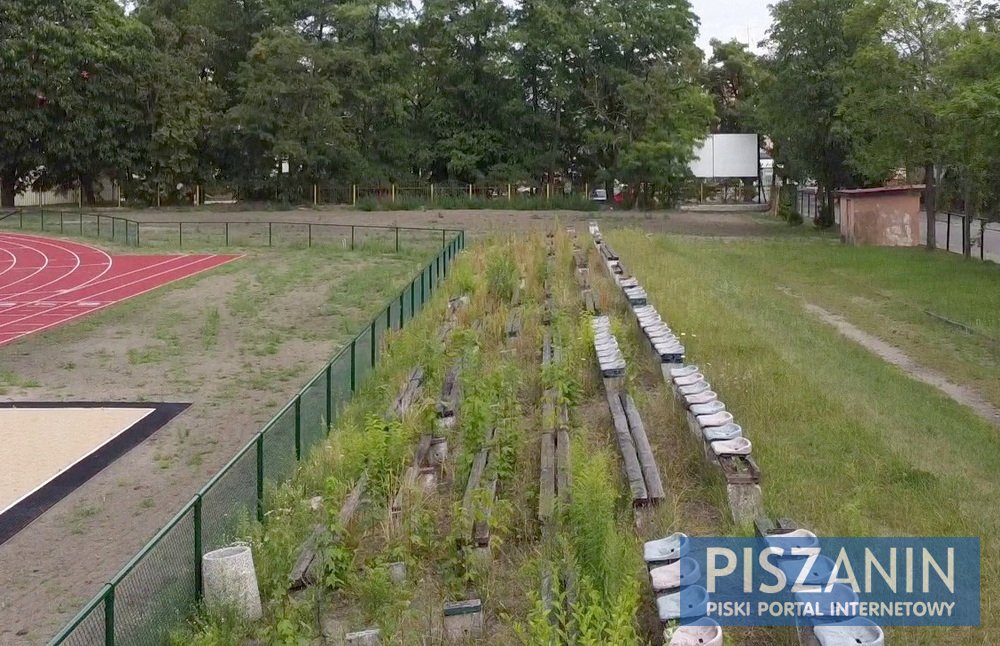 Nowe trybuny, szatnie, ogrodzenie i dodatkowe boisko wielofunkcyjne