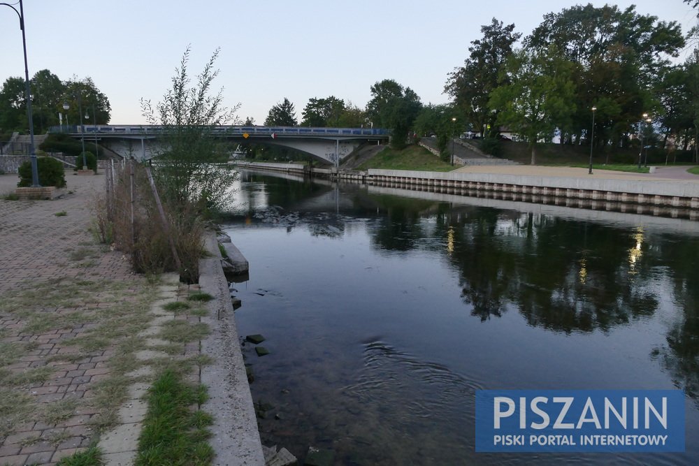 Naprawa osuniętego nabrzeża Pisy utknęła w papierkowej robocie na lata