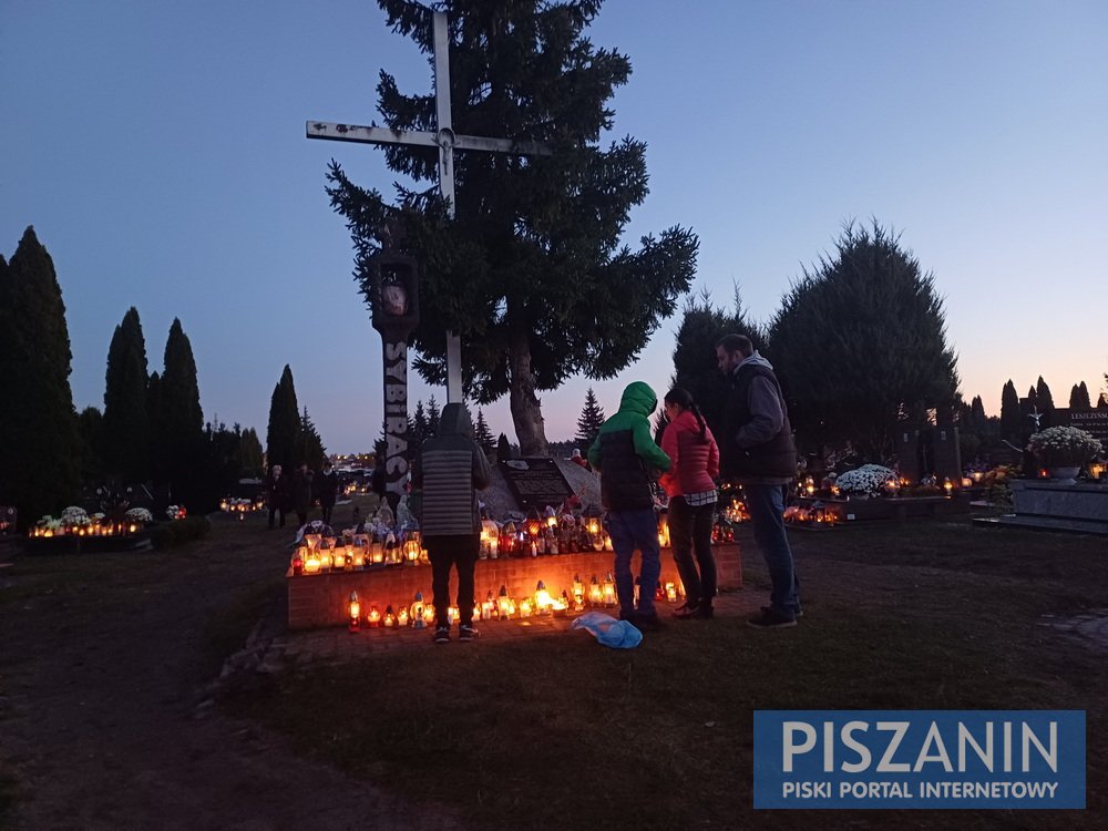 Dzień Wszystkich Świętych na piskiej nekropolii