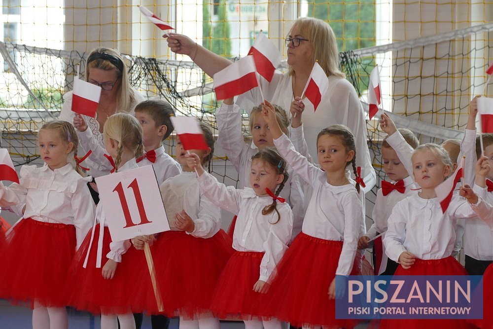 Przedszkolaki zainugurowały obchody Dnia Niepodległości w Piszu