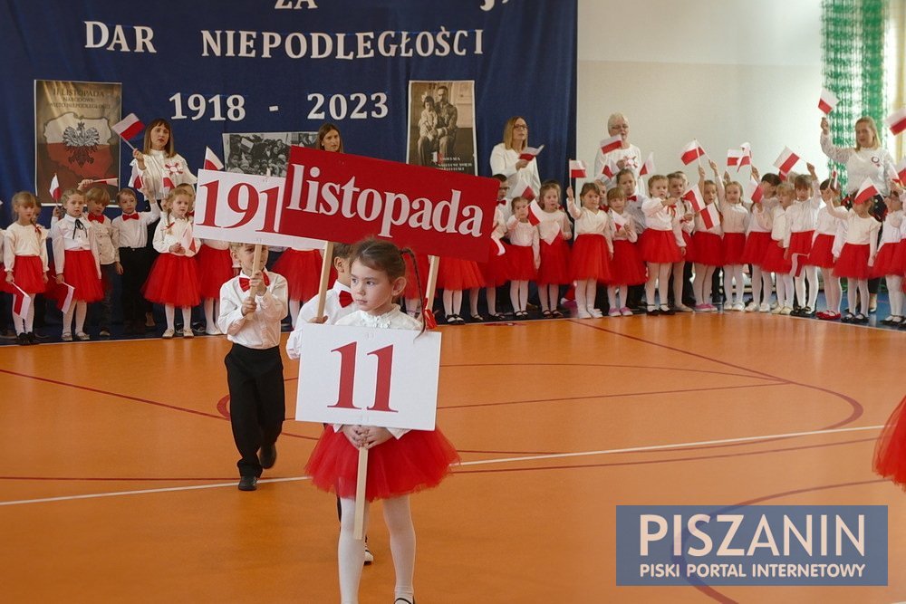 Przedszkolaki zainugurowały obchody Dnia Niepodległości w Piszu