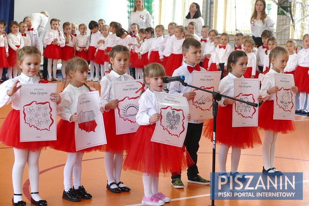 Przedszkolaki zainugurowały obchody Dnia Niepodległości w Piszu