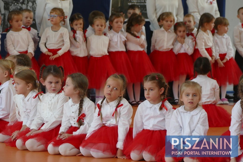 Przedszkolaki zainugurowały obchody Dnia Niepodległości w Piszu