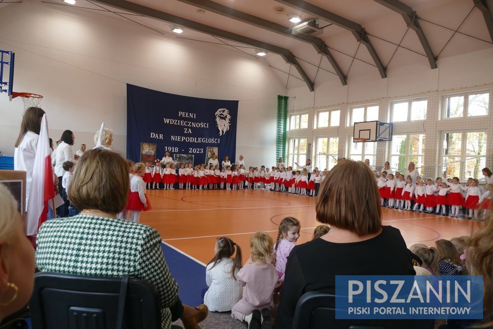 Przedszkolaki zainugurowały obchody Dnia Niepodległości w Piszu