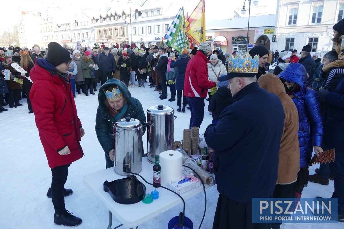 Święto Trzech Króli - tradycyjny orszak przeszedł na Plac Daszyńskiego