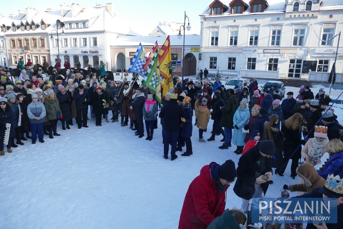 Święto Trzech Króli - tradycyjny orszak przeszedł na Plac Daszyńskiego