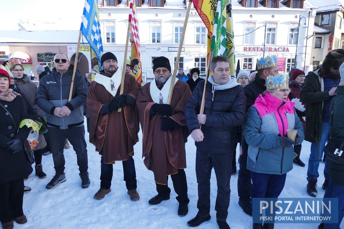 Święto Trzech Króli - tradycyjny orszak przeszedł na Plac Daszyńskiego