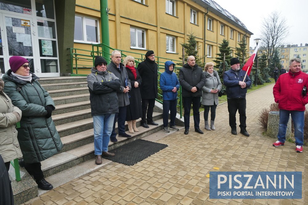 Chcą zwrócić uwagę zarządu powiatu i mieszkańców na problemy szpitala