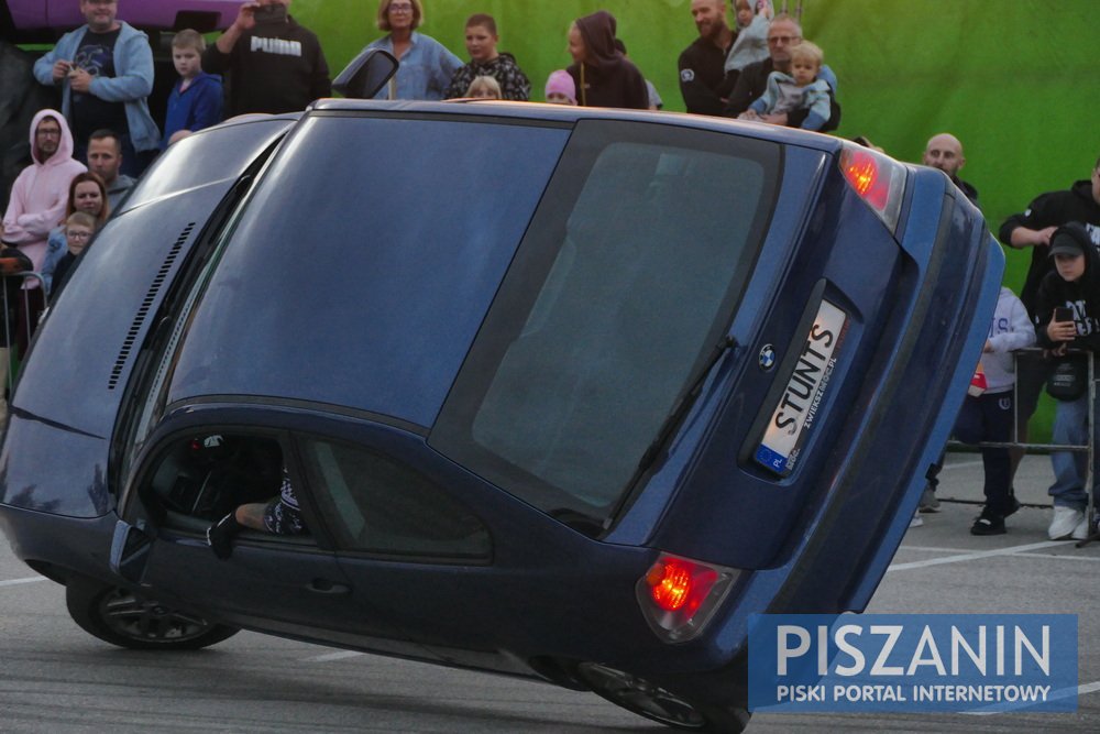 Niezapomniane emocje na pokazie kaskaderskim w Piszu