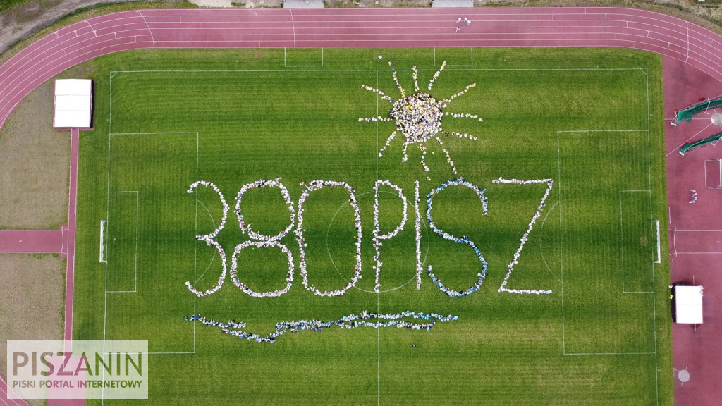 Jak powstawał wielki napis 380 Pisz