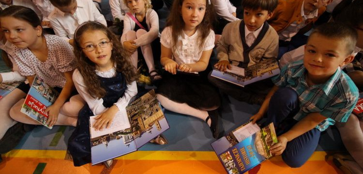 Stoły uginały się pod ciężarem nagród