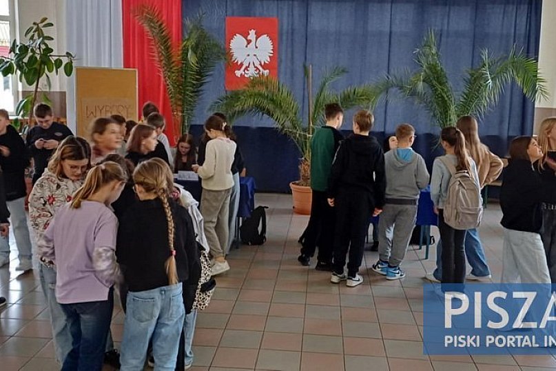 Młodzież wybiera spośród siebie 15 radnych