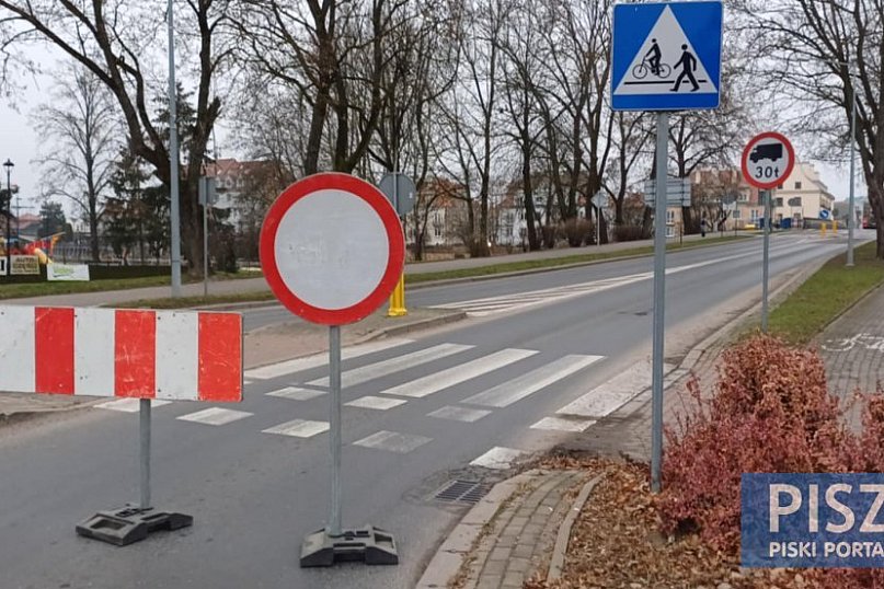 Most drogowy zamknięty na 8 godzin. Od czwartku zamknięta będzie prawa kładka dla pieszych