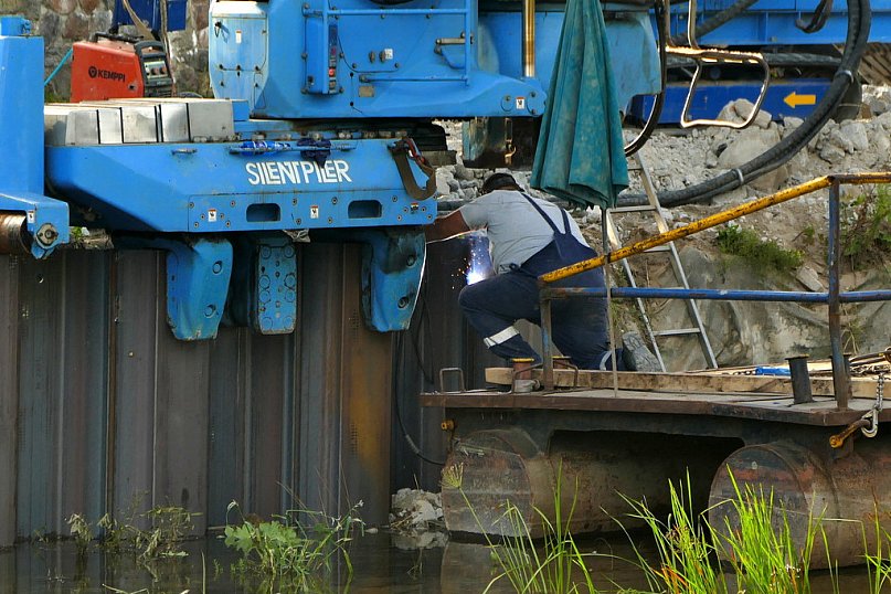 Wody Polskie remontują nabrzeże Pisy... wreszcie