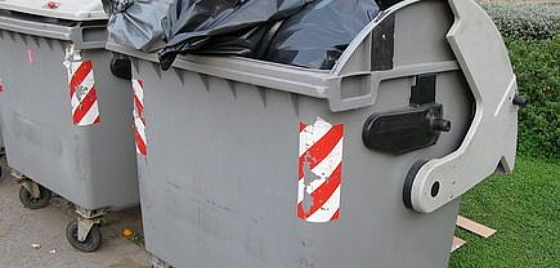 Wyrzuć śmieci przed Nowym Rokiem