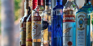 Piwo i wódka znikną ze stacji paliw? Ten pomysł znów jest na stole-240980
