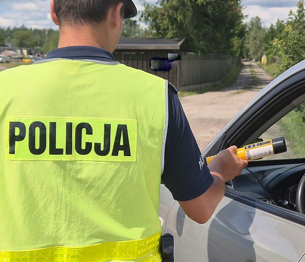 Prawie 700 badań stanu trzeźwości i jeden nietrzeźwy kierujący-241260