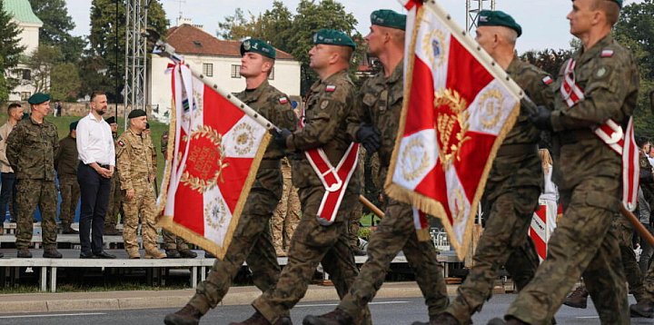 Obchody Święta Wojska Polskiego w Warszawie-241331