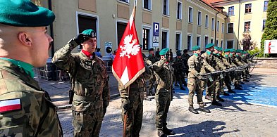 Salwa honorowa - 1 Dywizjon Rakiet w Orzyszu - Święto Wojska Polskiego-241334