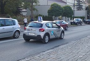 17-latkowie dostaną „prawko”. Nowe przepisy stawiają twarde warunki-242362