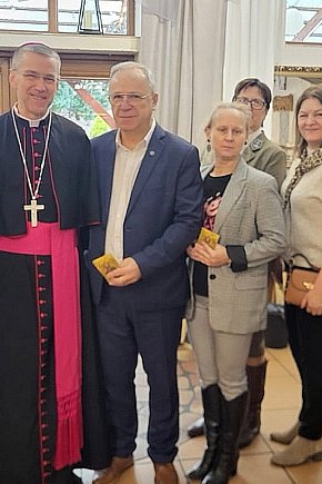 Mieszkańcy Pisza powitali swojego arcybiskupa-240162