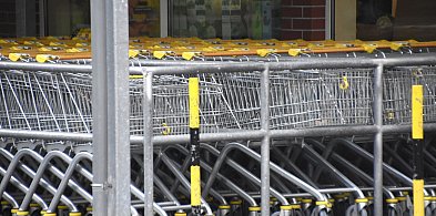 Czy 1 listopada zrobisz zakupy? Ten weekend zaskoczy wielu klientów-241869