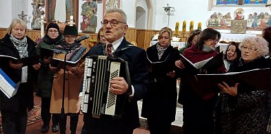 Piscy chórzyści z koncertem patriotycznym w Kociołku Szlacheckim-241913