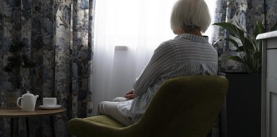 Sprawca przemocy domowej wyzywał matkę, szarpał ją za ubranie i oblewał