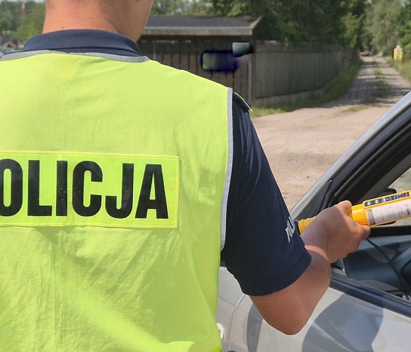 Prawie 700 badań stanu trzeźwości i jeden nietrzeźwy kierujący-241260