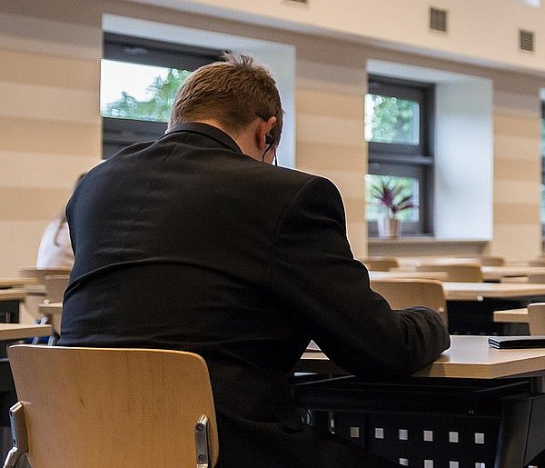 Zmiany w przepisach o wynagrodzeniach. Zapłacą za gotowość do pracy-241888