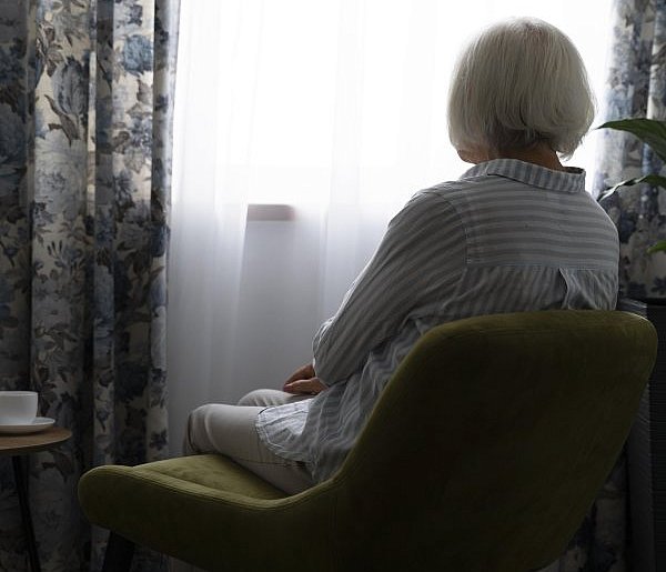 Sprawca przemocy domowej wyzywał matkę, szarpał ją za ubranie i oblewał