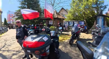 Przegląd motocykli: Chrom, stal i pasja pod kościołem