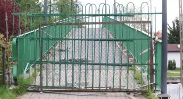 Zamknięty most dla pieszych i paraliż w centrum Pisza. Mieszkańcy i przedsiębiorcy tracą cierpliwość. Kiedy to otwarcie?